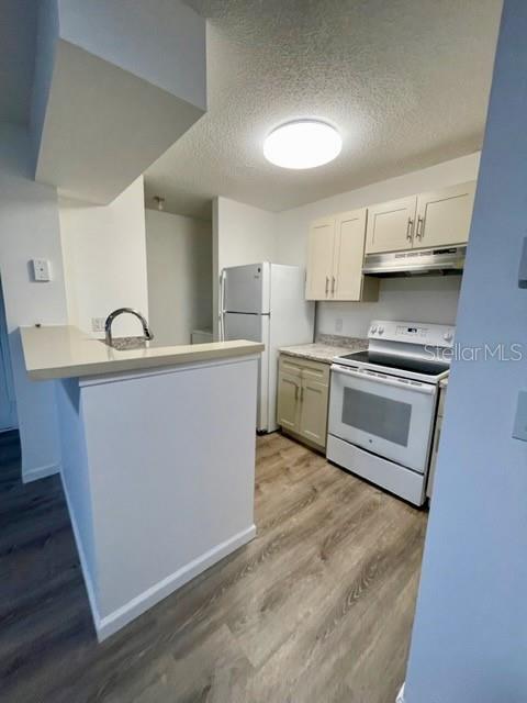 Building Photo - 315 Lakepointe Dr