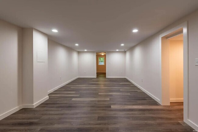 Foto del edificio - 4809 E Ridgewood Dr