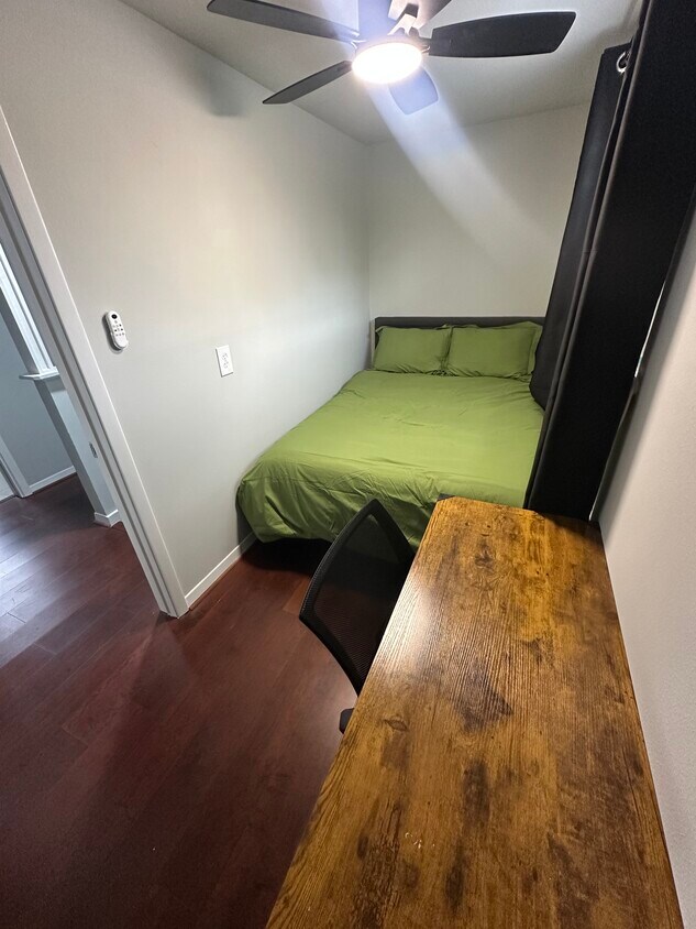 Foto del edificio - 8626 Nairn St