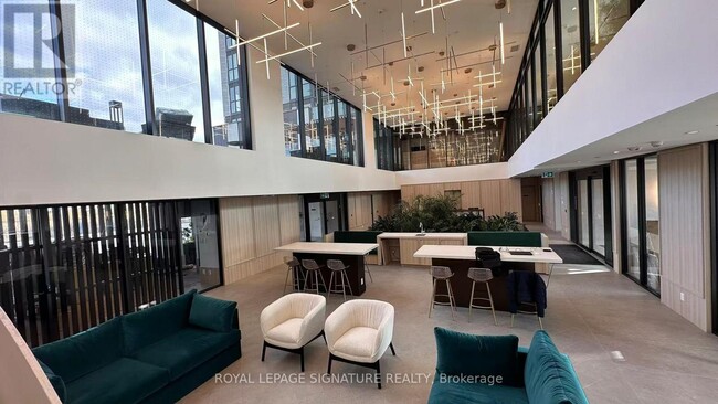 Building Photo - 3071 Trafalgar Rd