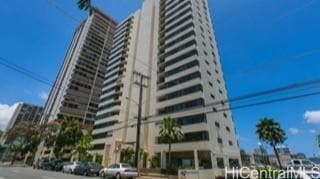 Building Photo - 1571 Piikoi St