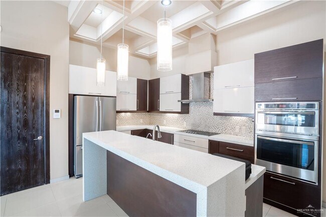 Foto del edificio - 4701 Sweetwater Ave