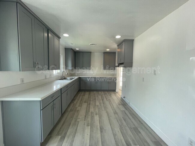 Foto del edificio - 1410 Cottonwood Ave