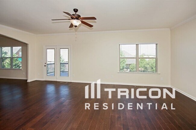 Building Photo - 5004 Geranium Dr