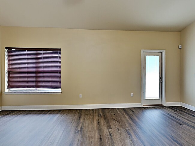 Building Photo - Brownstone Manor