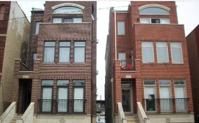 Building Photo - 6433 S Drexel Ave