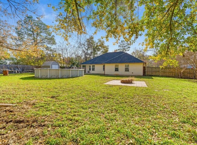 Foto del edificio - 325 Fuller St