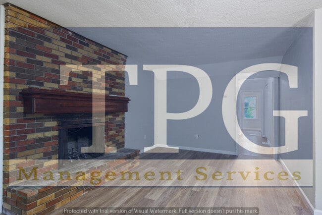 Building Photo - Beautiful, Pet Friendly, Newly Renovated Home in Independence MO!