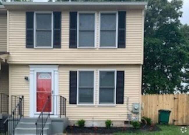 Building Photo - 6602 Seat Pleasant Dr