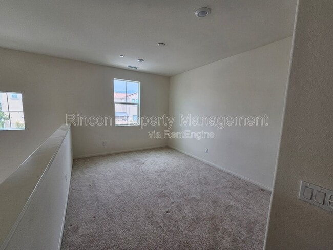 Building Photo - 431 Limoneira Ln