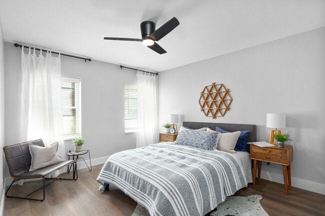 Building Photo - The Square on Delmar