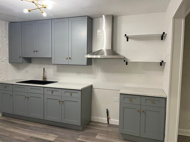 Kitchen - 4043 Polk St