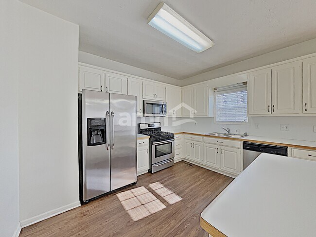 Building Photo - 1045 Fieldstone Dr