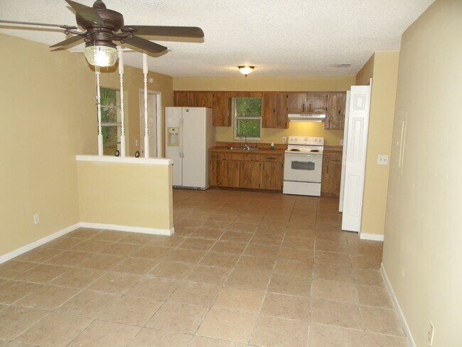 Foto del edificio - 2/1 rental - Move in special
