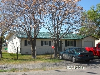 Primary Photo - 539 N Selig Ave