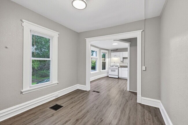 Foto del edificio - 812 7th St SE