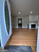 Building Photo - 3704 Bevan Dr