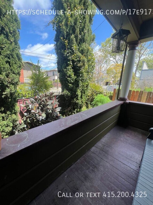 Building Photo - 1 Week FREE RENT 1 Bedroom In Berkeley