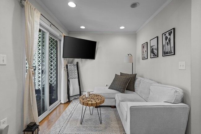Building Photo - 7 Burrill Pl