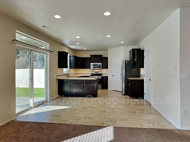 Foto del edificio - 1315 N Rogue River St