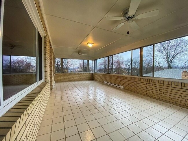 Foto del edificio - 151 Thorne Rd