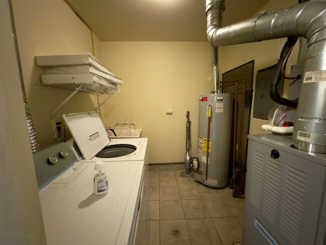 Foto del edificio - 20037 Village Green Ct