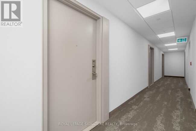 Photo du bâtiment - 681-681 Yonge St