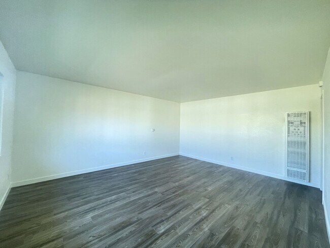 Foto del edificio - G43100E - Placement Only