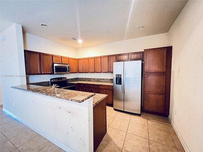 Building Photo - 9380 SW 170th Passage