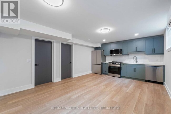 Building Photo - 37 Buchanan Rd