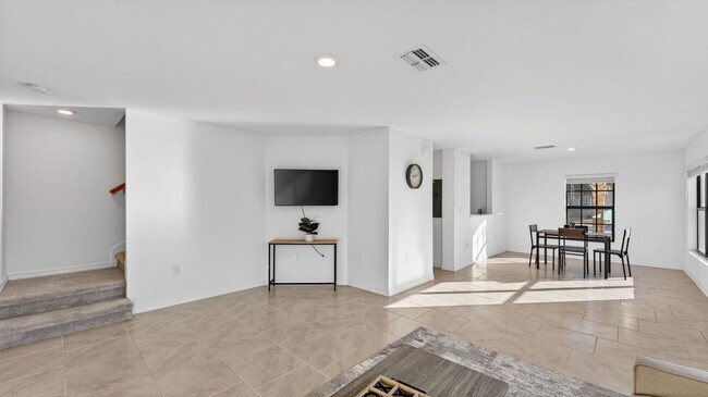 Foto del edificio - 2056 Vista Ln
