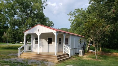 Building Photo - 10525 Sims Rd