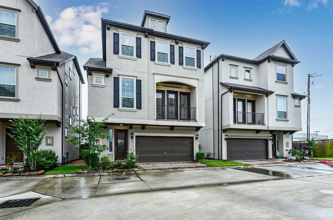 Building Photo - 1504 Peyton Oaks Pl