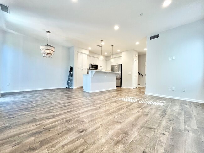 Foto del edificio - 7601 N Justice Way Van Nuys, CA 91405