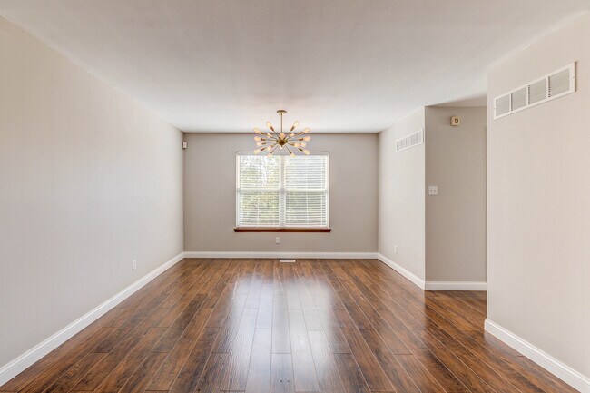 Foto del edificio - 34 Heatherwood Ct