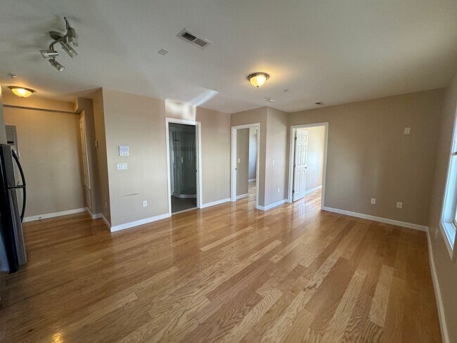 Foto del edificio - 53 Chelsea St