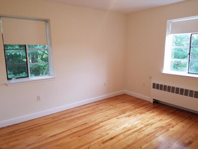 Building Photo - 80 St Paul St