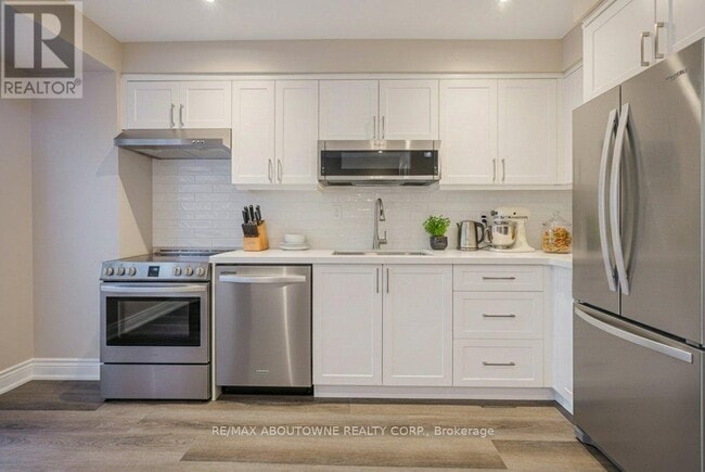 Photo du bâtiment - 13 Normandy Pl