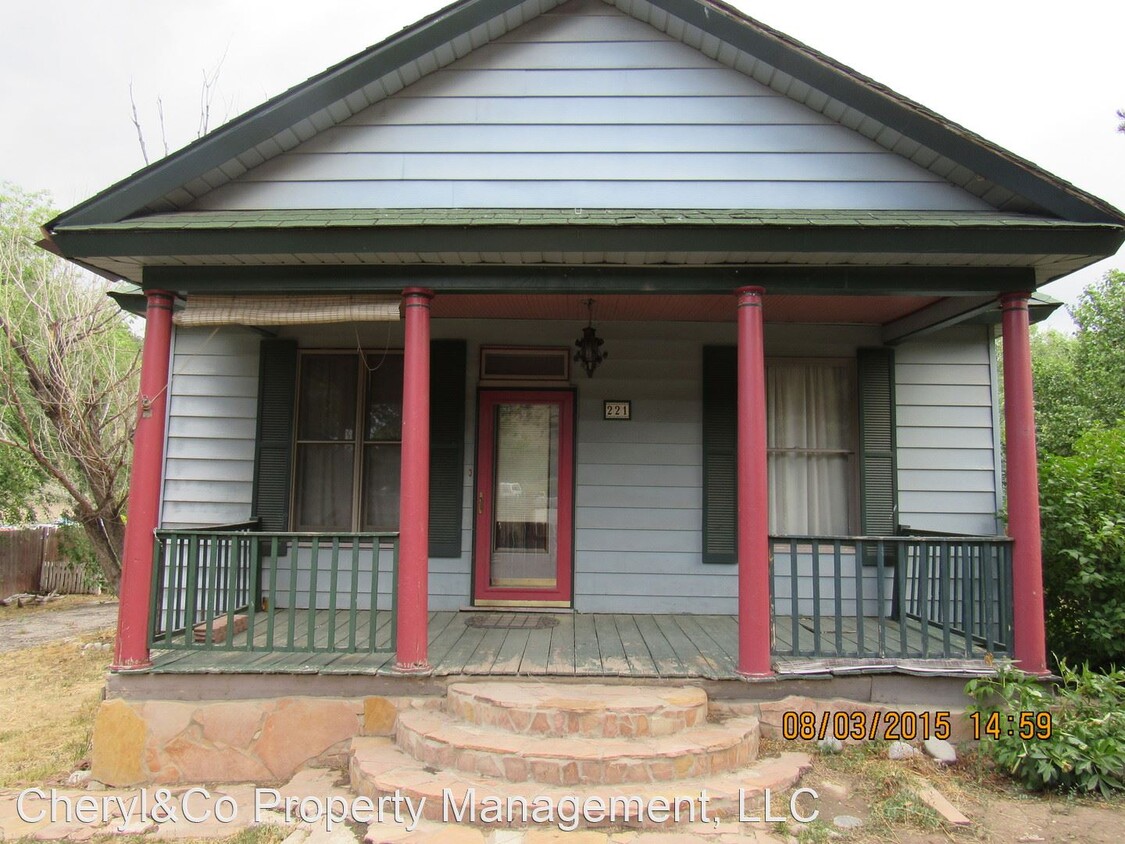Foto principal - 2 br, 2 bath House - 221 South E Ave