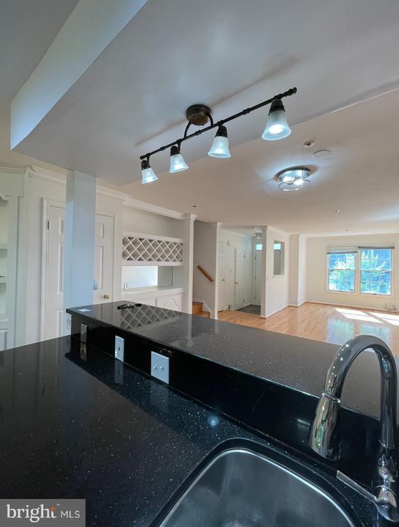 Building Photo - 7502 Elioak Terrace