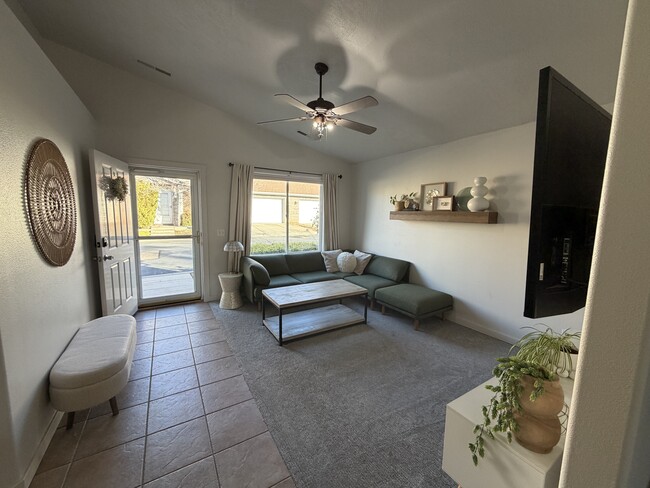 Living room - 559 E 300 S