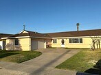 Foto principal - Single Story 4 Bedroom Home
