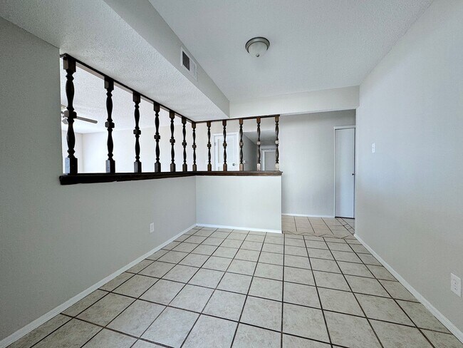 Foto del edificio - 10200 Galahad Way
