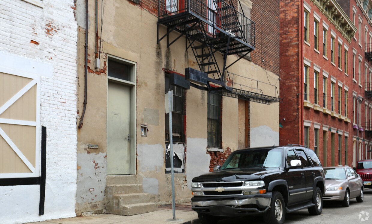 Foto del edificio - 1308 Clay St