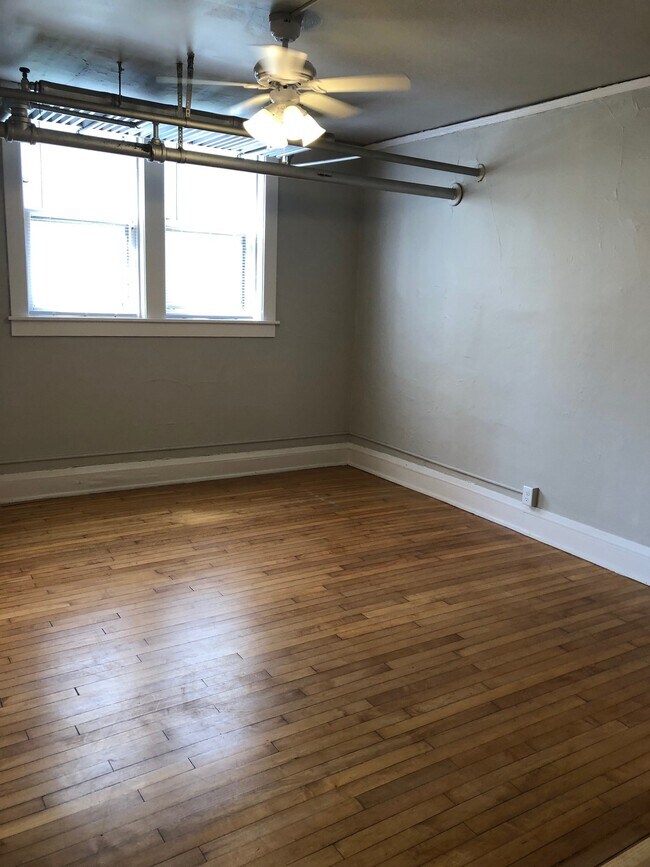 Saxony Apartments Apartments Milwaukee, WI