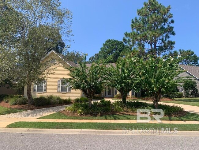 Building Photo - 30793 Pine Ct