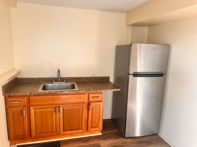 Kitchen - 1910 Naio St