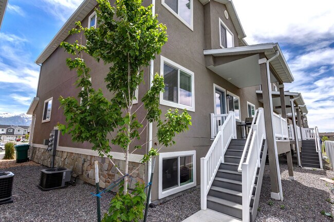 Building Photo - 730 S 1840 W