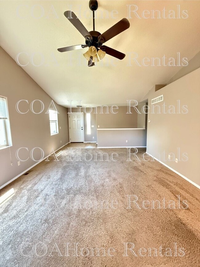 Building Photo - South East Duplex