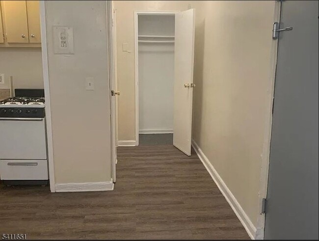 Photo - 79 Hopkins Pl Apartment